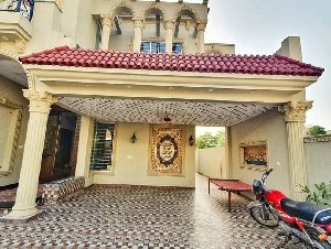 BAHRIA TOWN LAHORE 1 KANAL LUXURY HOSUE FOR SALE 